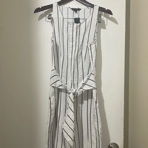 Banana Republic White and Blue Strip Jumper